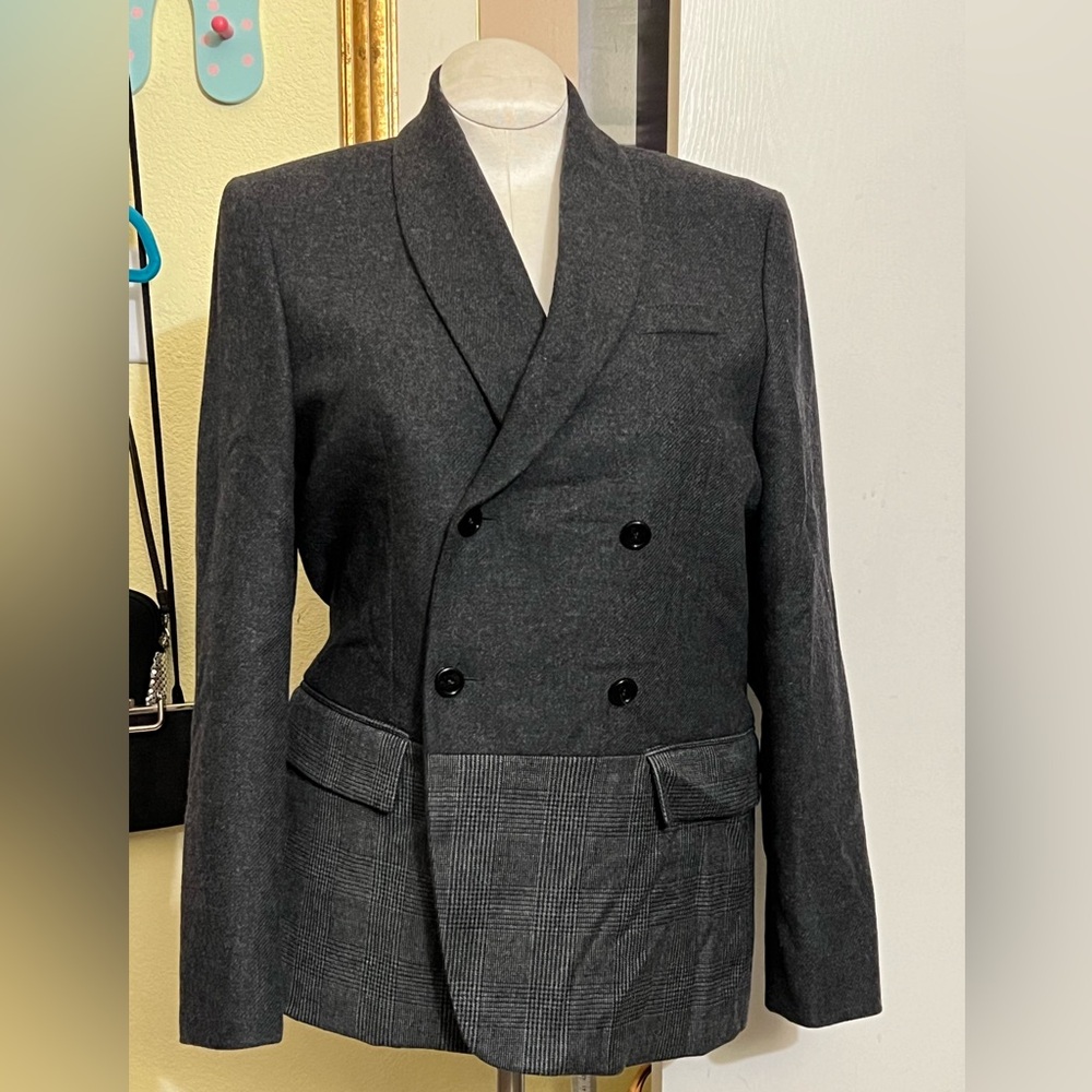 Vntg. Jhon Galliano doubled breasted gray woman suit/ blazer .Sz: 34/48